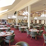 Summit Glen Gracious Retirement Living Hawthorn Senior independent Living in Colorado Springs, Colorado community dining room