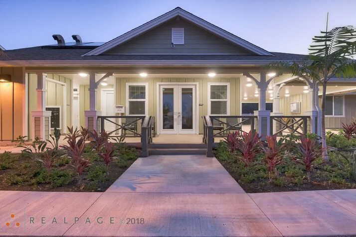 Image of Lei Kupuna (1)