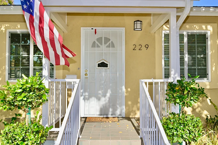 Image of Fredericka Manor (2)