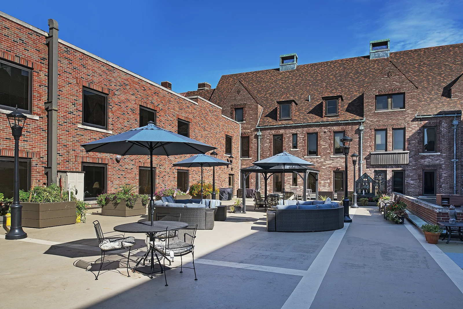 Image of American House Grosse Pointe Cottage (5)