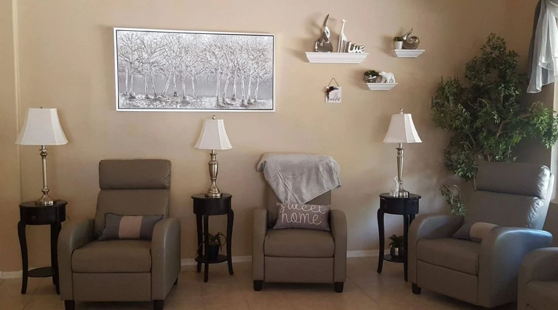 Image of Red Mountain Assisted Living Home at Gateway (3)
