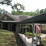 Charter Senior Living of Annapolis outdoor walking path