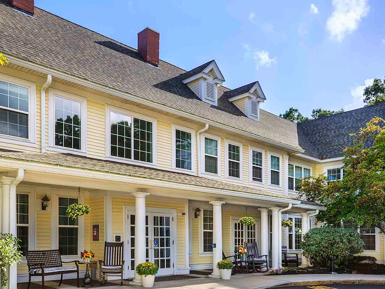 Image of Atria Merrimack Place (1)