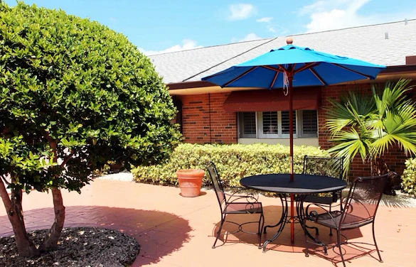 Image of Wilton Manors Healthcare & Rehabilitation Center (4)