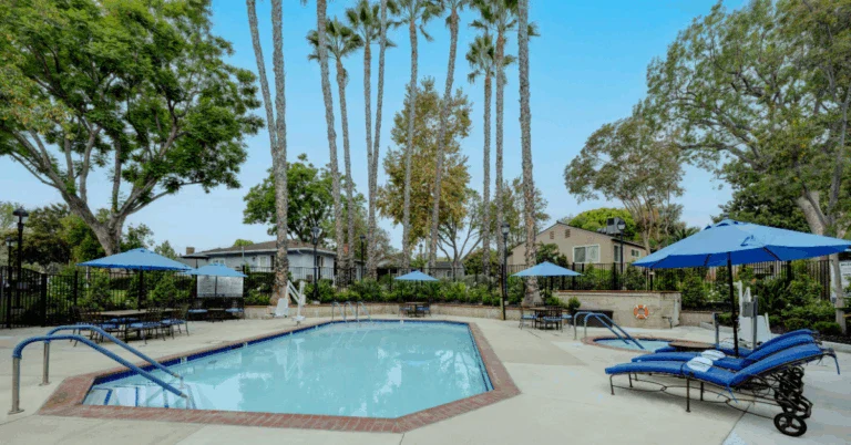 Image of Claremont Manor (2)