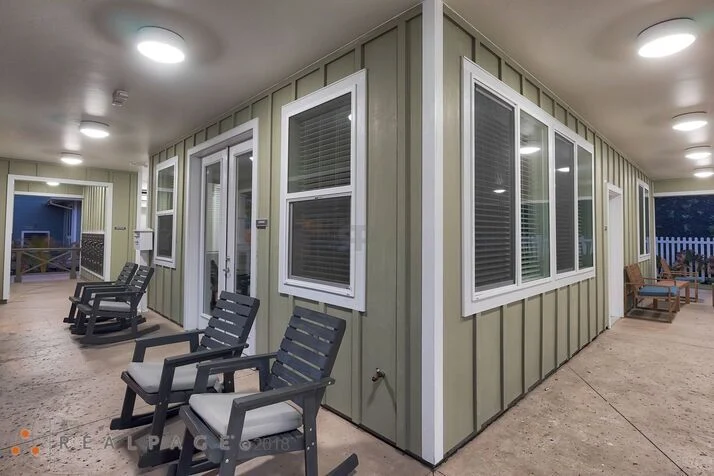 Image of Lei Kupuna (3)