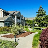 Camden Springs Gracious Retirement Living Hawthorn Senior Independent Living in Elk Grove, California outdoor walking paths