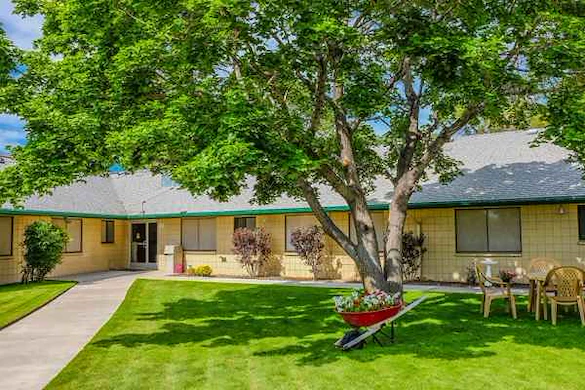 Image of Carson Nursing & Rehabilitation Center (2)