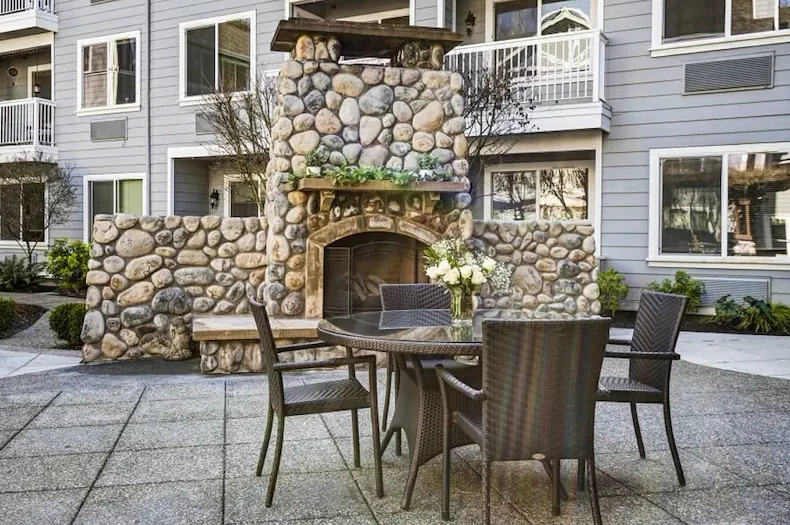 Image of Aegis Living Shoreline (3)