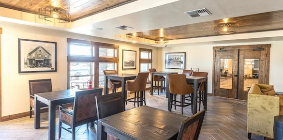 Image of Touchmark at Pilot Butte (7)