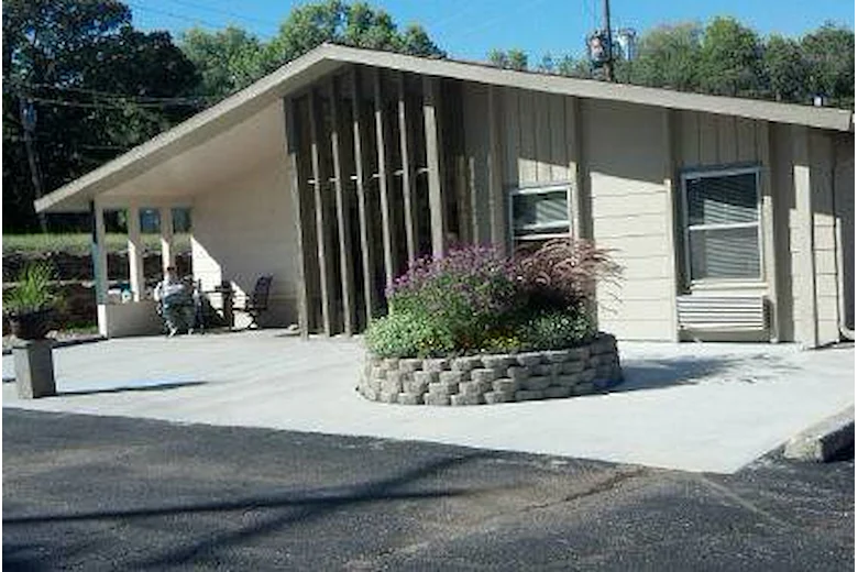 Image of Oak Creek Senior Living (2)