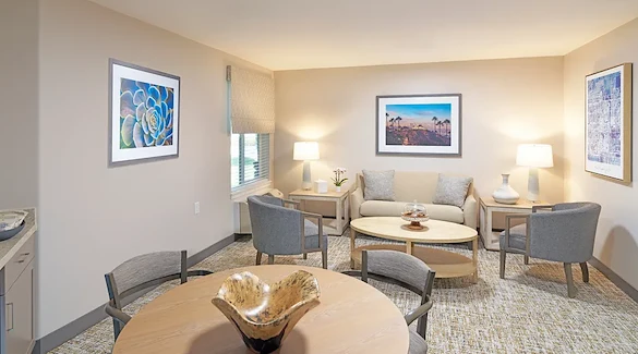 Image of Holiday Valencia Commons (7)