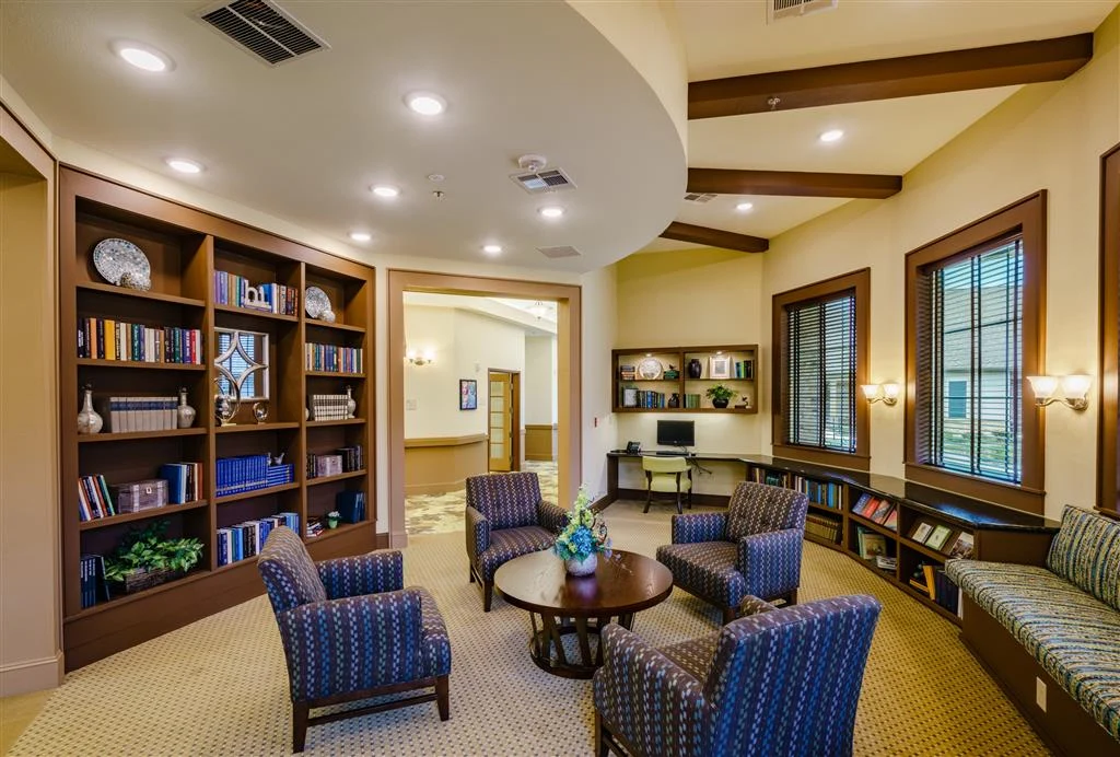 Image of Carrara (4)