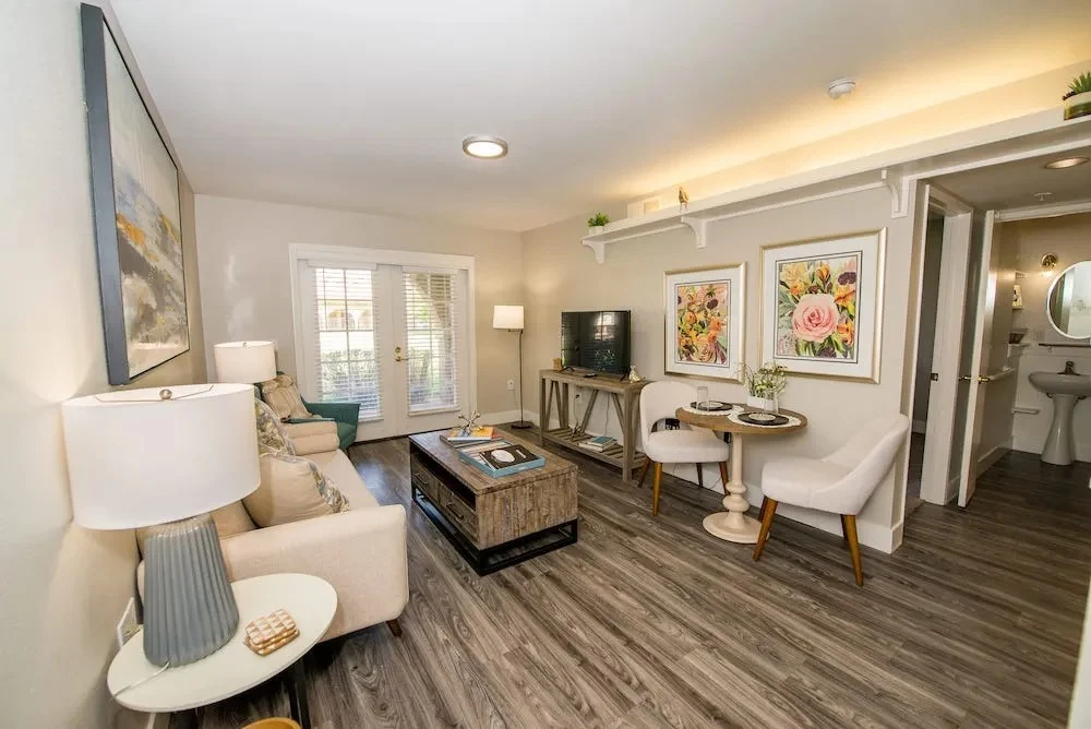 Image of The Garnet of Casa Grande (8)