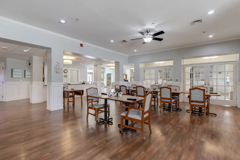 Image of Brookfield Senior Living - Bella Vista (3)