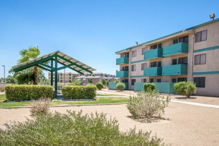 Image of Arthur McCants Manor (1)