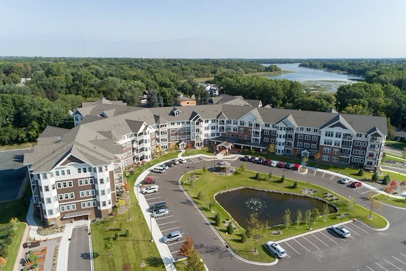 Image of Applewood Pointe of Roseville at Central Park Cooperative (1)