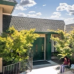 Image of Country Club Manor (1)