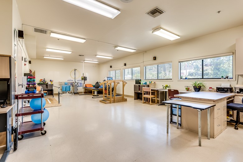 Image of Meadowood Nursing Center (6)