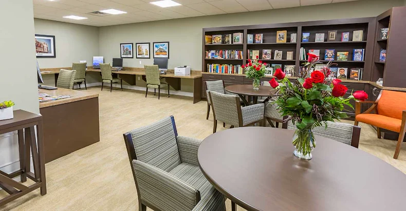 Image of StoryPoint Saline (10)