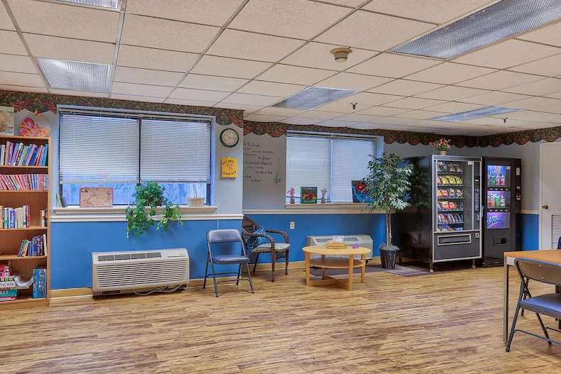 Image of Woods Edge Apartments (6)