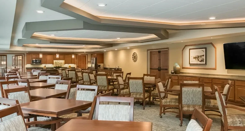 Image of Applewood Pointe of Minnetonka Cooperative (5)