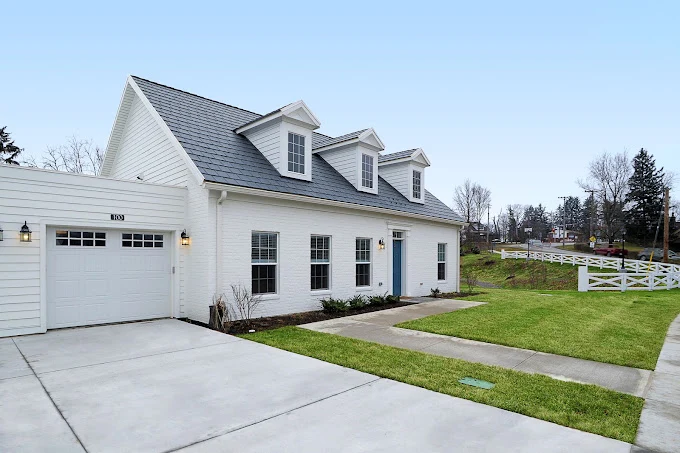 Image of Apple Blossom (2)