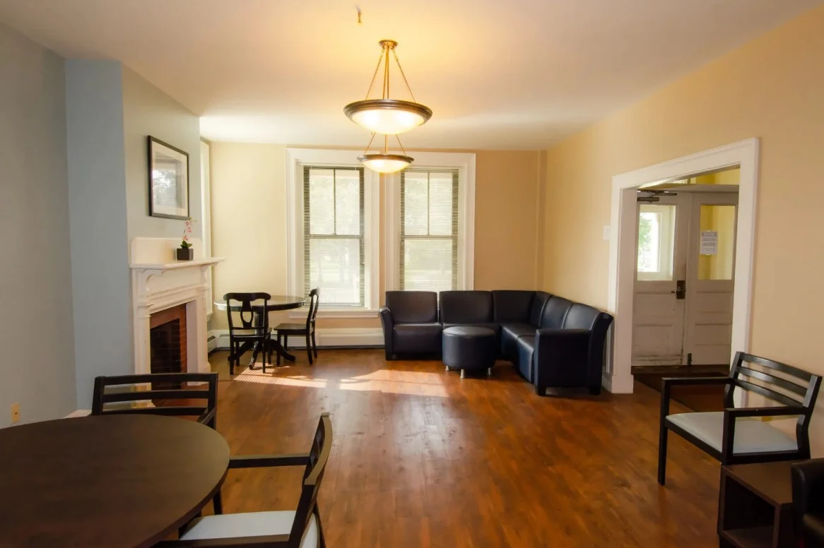 Image of Loring House Apartments (5)