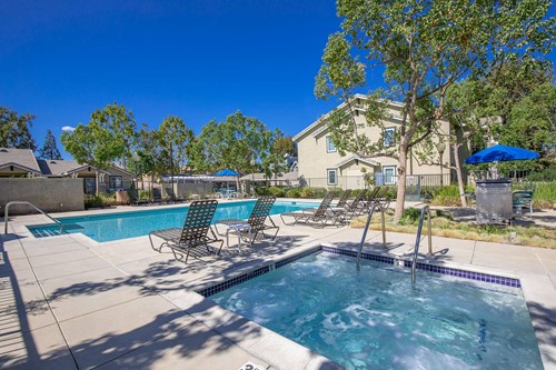 Image of Seasons At Simi Valley Senior Apartment Homes (3)