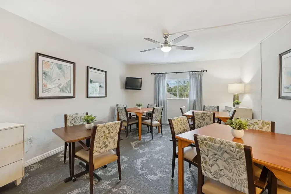 Image of Lexington Manor (4)
