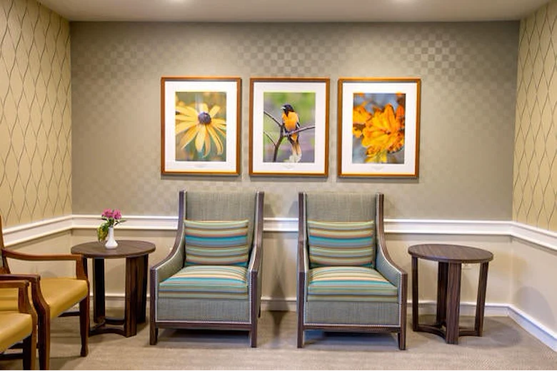 Image of Autumn Ridge Health Center at North Oaks (2)