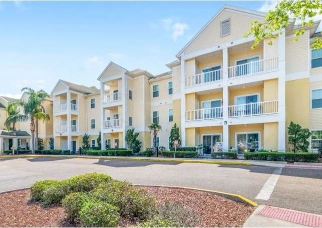 Image of Royal Palms (1)