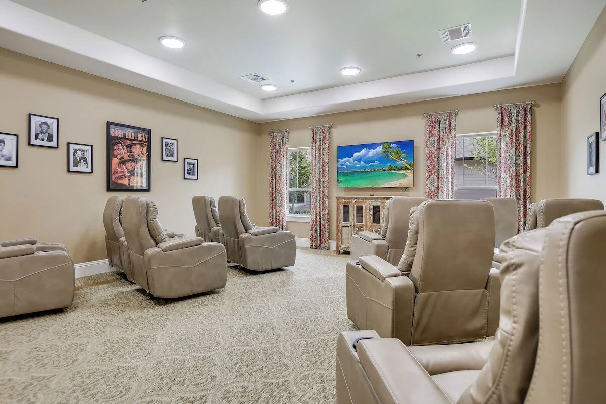 Image of Arabella of Red Oak Senior Living (8)