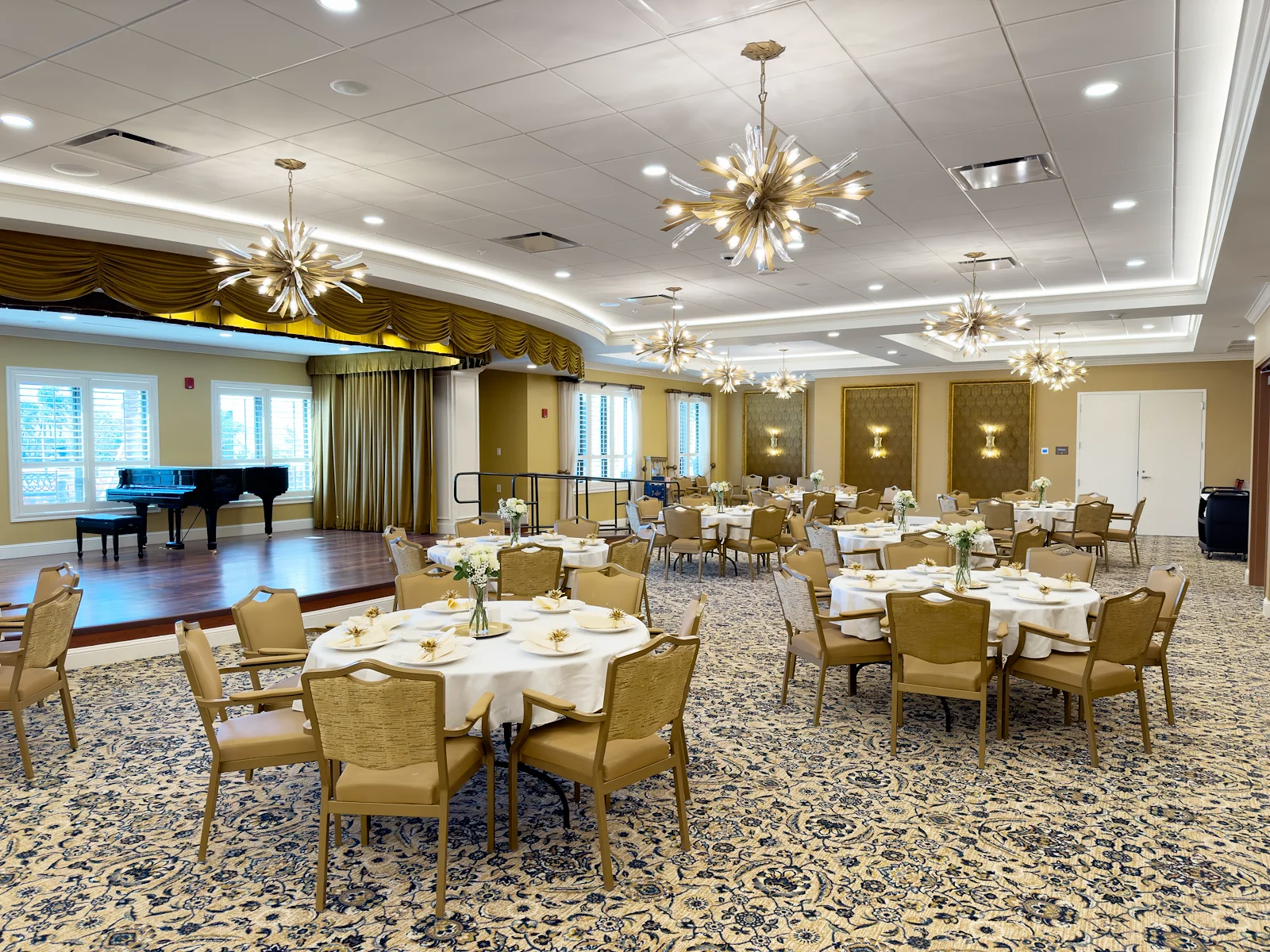 Image of Grand Living at Naples (6)