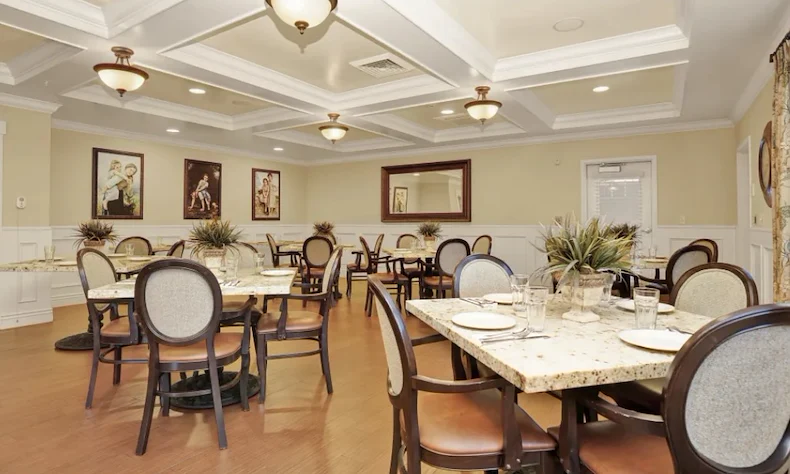 Image of Highland Glen (5)