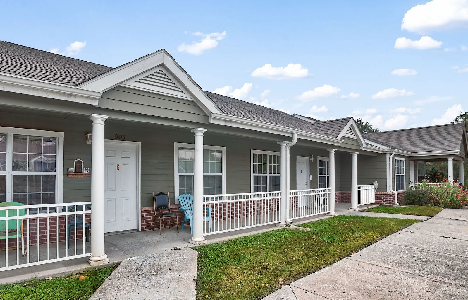 Image of Country Club Gardens (3)