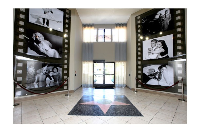 Image of Studio Royale (2)