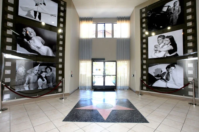 Image of Studio Royale (2)