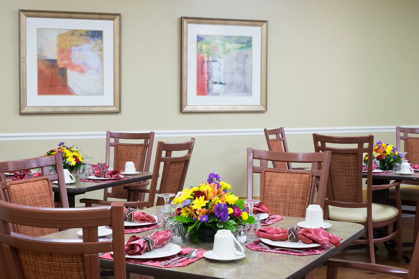 Image of White Oak Manor - Charlotte (3)