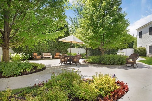 Image of Fairmont Senior Living at Farmington Hills (2)