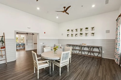 Image of The Phoenix at Lake Joy (6)