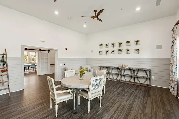 Image of The Phoenix at Lake Joy (6)