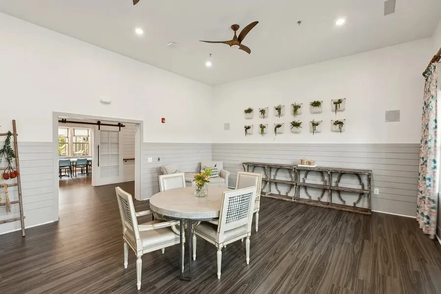 Image of The Phoenix at Lake Joy (6)