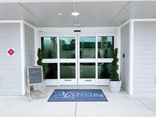 Image of Lakeshore Manor at Lake Jackson (2)