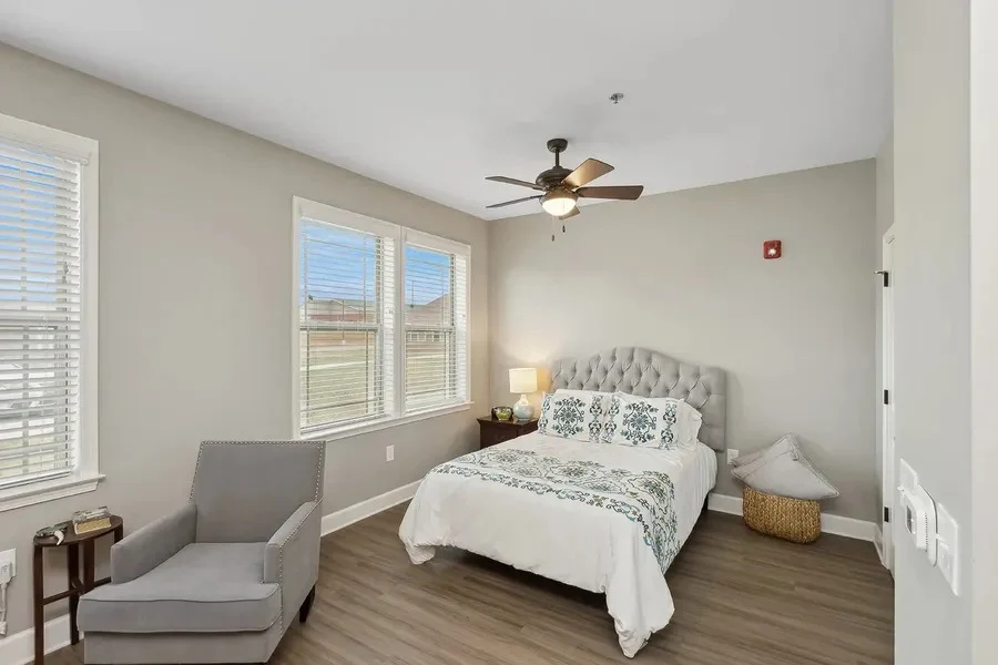 Image of The Phoenix at Lake Joy (10)