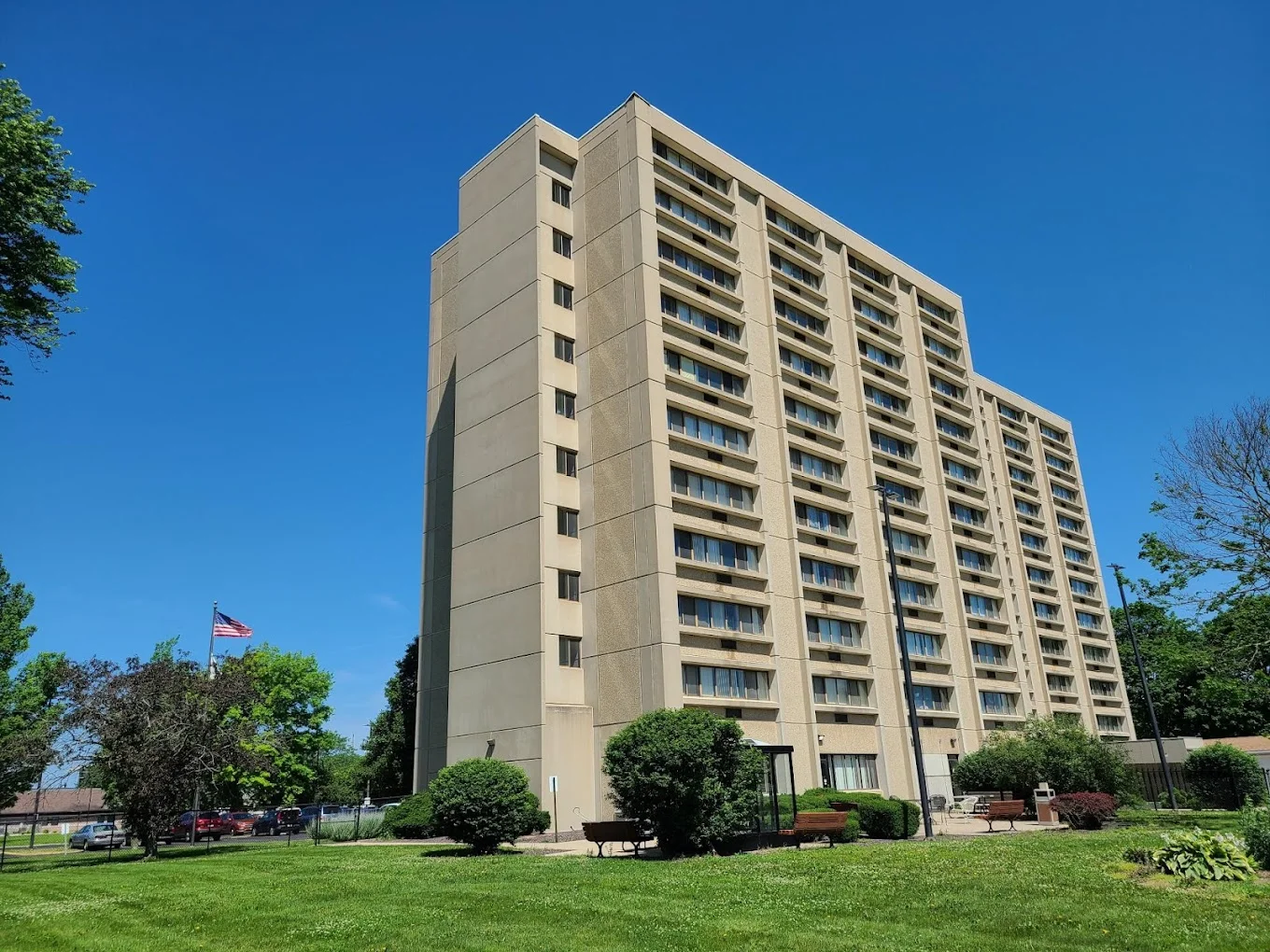Image of Capitol Plaza (1)