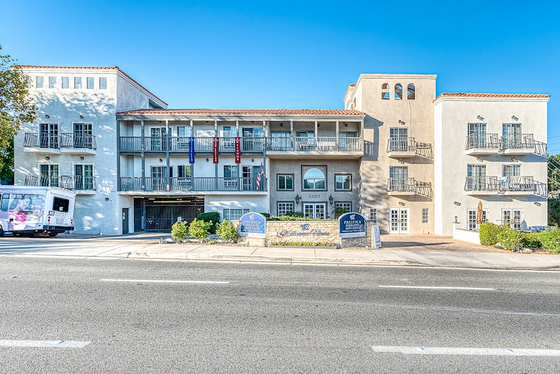 Image of Santa Clarita Hills Senior Living (1)