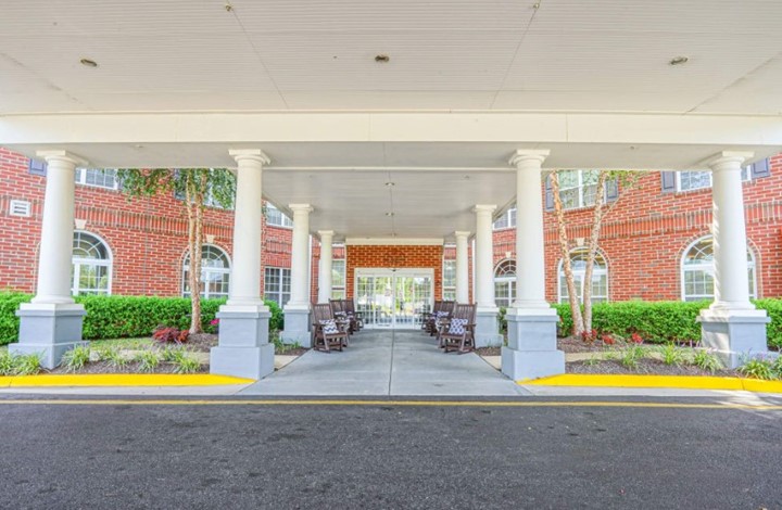 Brentwood Assisted Living front doors