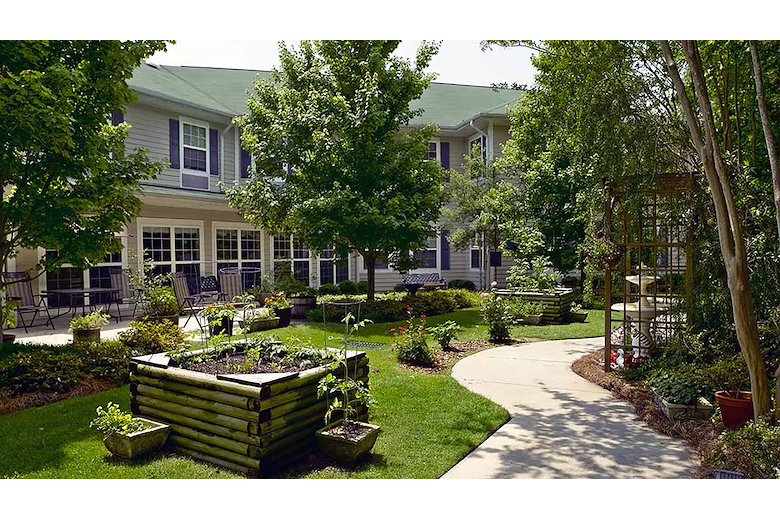 Image of Forest Lake Manor (3)