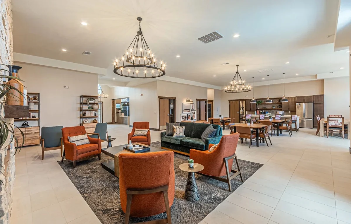 Image of Hickory Manor (2)